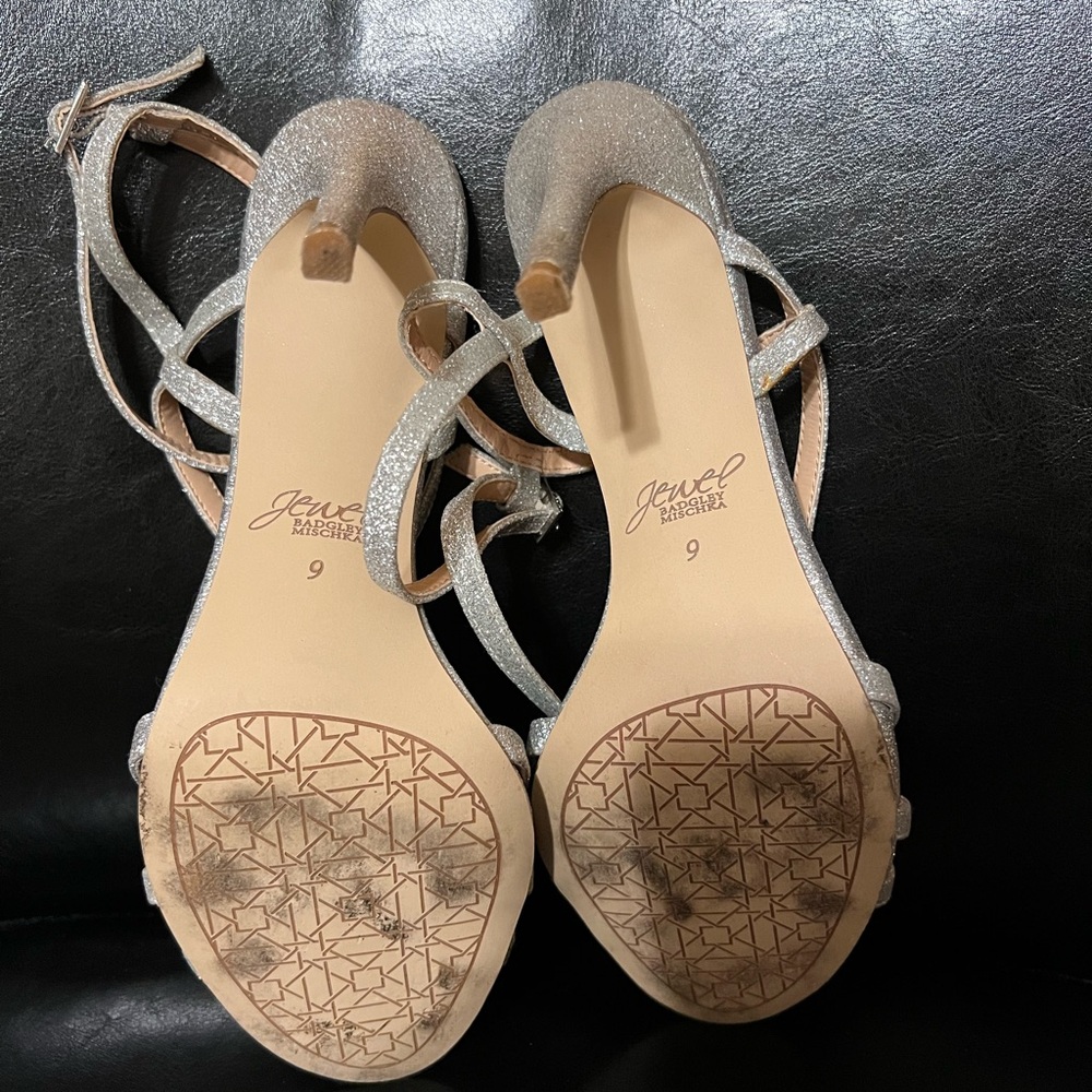 Badgley Mischka Jewel Shoes Silver Metallic Size 9 - Picture 4 of 5